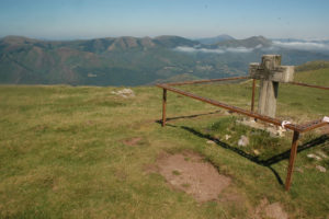 El Camino Francés: Presentación Y Planificación De Etapas 10 Cruz En Los Pirineos Durante El Camino Francés