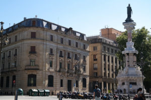 Pamplona Monumento A Los Fuerosmario Sánchez Prada | Bike Rental For The Camino De Santiago | Tournride