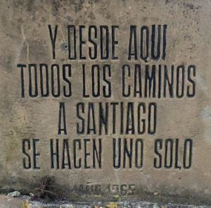 Etapa 3: De Pamplona A Estella 20 Monumento Al Peregrino En La Entrada De Puente La Reina