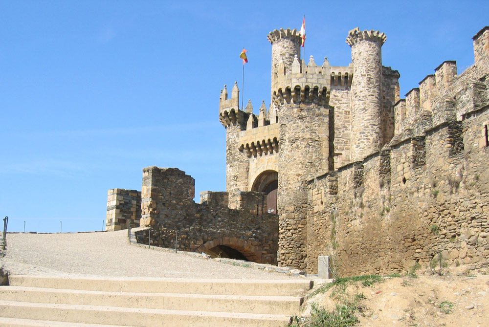 Etapa 10: De Astorga A Ponferrada 16 Castillo Ponferrada | Alquiler De Bicicletas Para El Camino De Santiago | Tournride