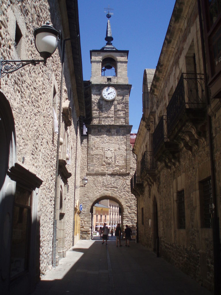 Etapa 10: De Astorga A Ponferrada 22 Torre Del Reloj De Ponferrada | Alquiler De Bicicletas Para El Camino De Santiago | Tournride
