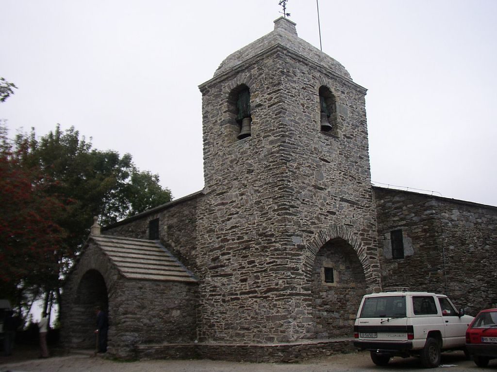 Etapa 11: De Ponferrada A O Cebreiro 6 Iglesia Santa Maria Real O Cebreiro | Alquiler De Bicicletas Para El Camino De Santiago | Tournride